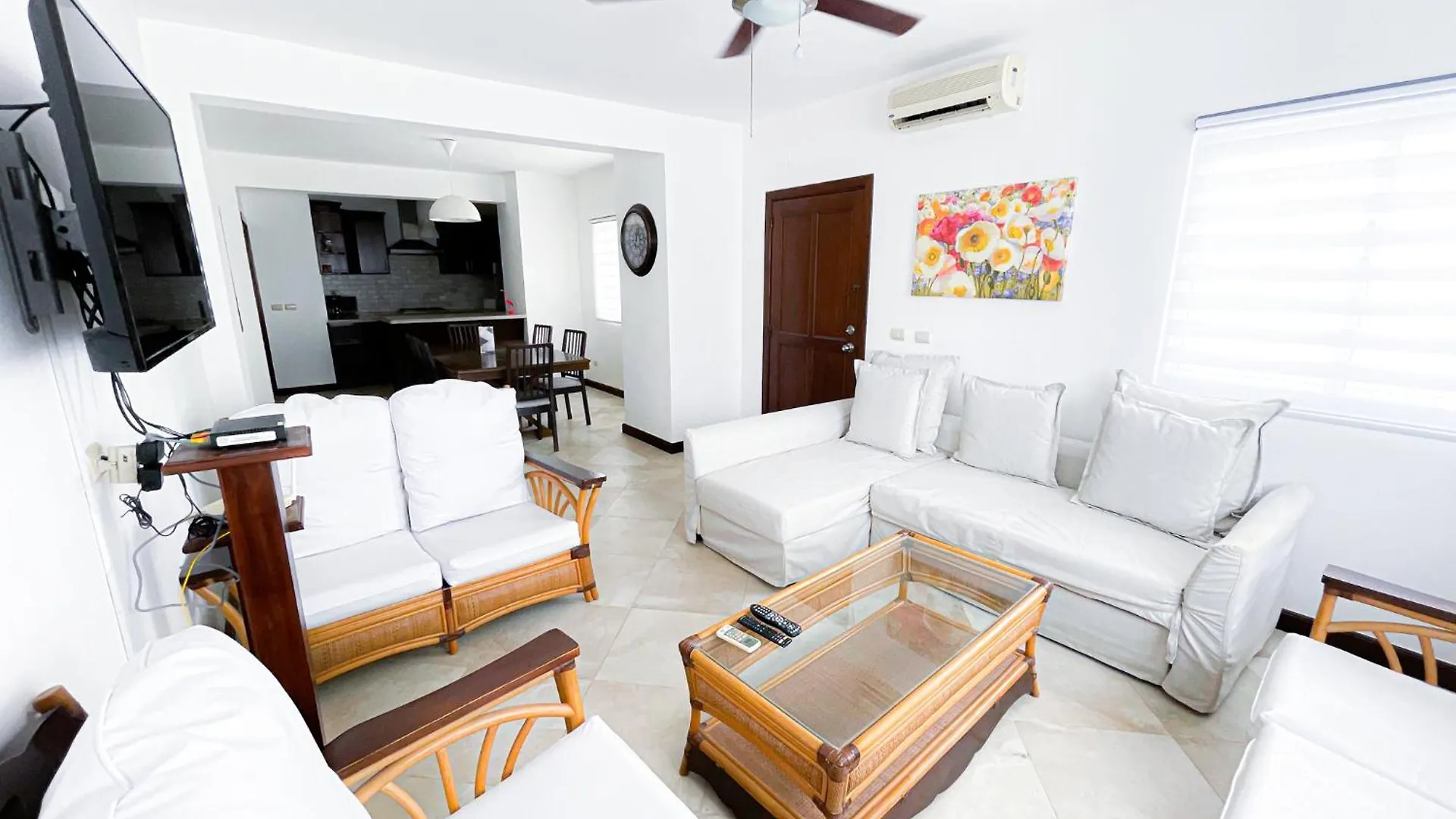 Skyline Ocean Breeze Hotel With View Los Corales Bbq Wifi Beach Club & Spa Punta Cana