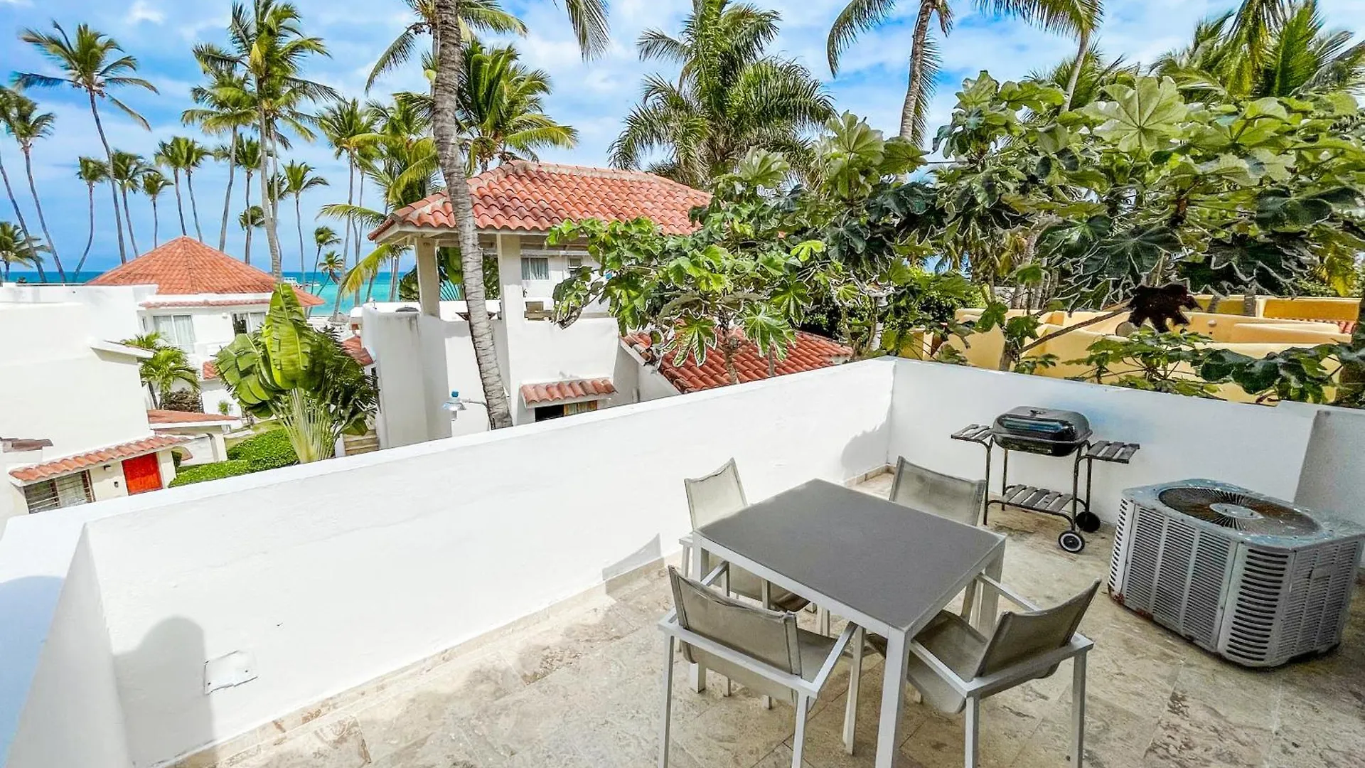 *****  Skyline Ocean Breeze Hotel With View Los Corales Bbq Wifi Beach Club & Spa Punta Cana Dominican Republic